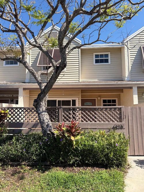 4879 N Hemingway Cir, Margate, FL, 33063-5358 | Card Image