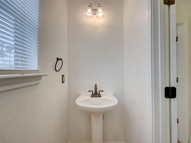 Downstairs half bathroom | Image 17