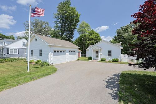 16 9th St, Leominster, MA, 01453-3717 | Card Image