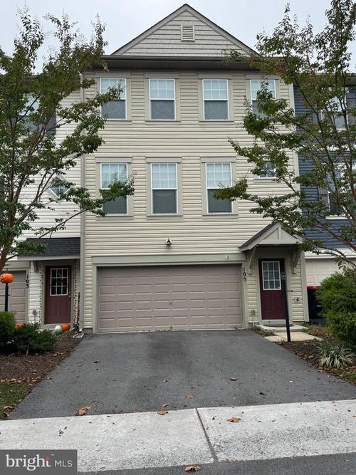 105 Domino Ct, STEPHENSON, VA, 22656-1882 | Card Image