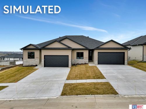 10520 Majestic Ln, Lincoln, NE, 68527-2526 | Card Image