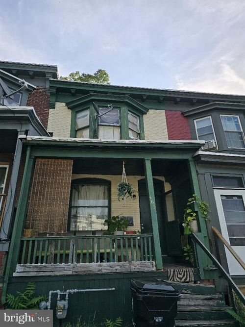 465 Crescent St, HARRISBURG, PA, 17104-1716 | Card Image