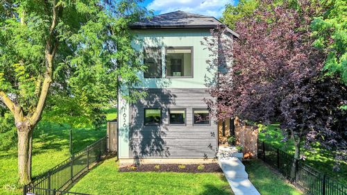 1656 Roosevelt Ave, Indianapolis, IN, 46218-4272 | Card Image