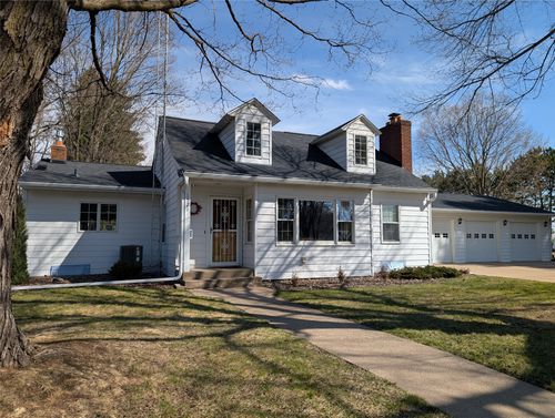 1521 6th Avenue E, Menomonie, WI, 54751 | Card Image