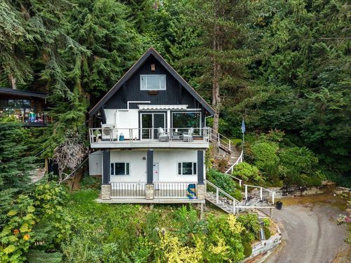 325 Bayview Pl, Lions Bay, BC, V7W3G7 | Card Image