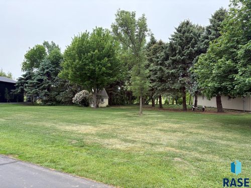 6305 Harbor Way, Wentworth, SD, 57075-7318 | Card Image