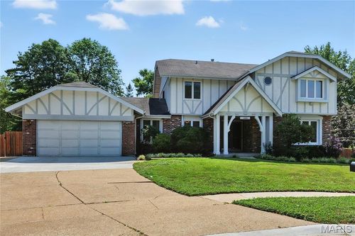 12850 Nimes Dr, Creve Coeur, MO, 63141-6247 | Card Image