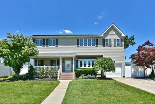 167 N Suffolk Ave, Massapequa, NY, 11758-3428 | Card Image