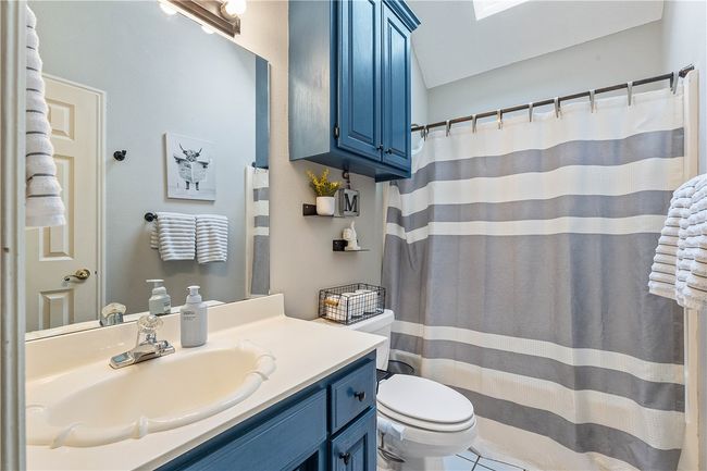 Bathroom 3 | Image 24