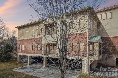 apt-e-475 S Church St, Hendersonville, NC, 28792-5265 | Card Image