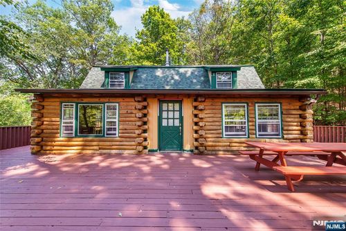 910 State Route 94, Blairstown, NJ, 07825-4104 | Card Image