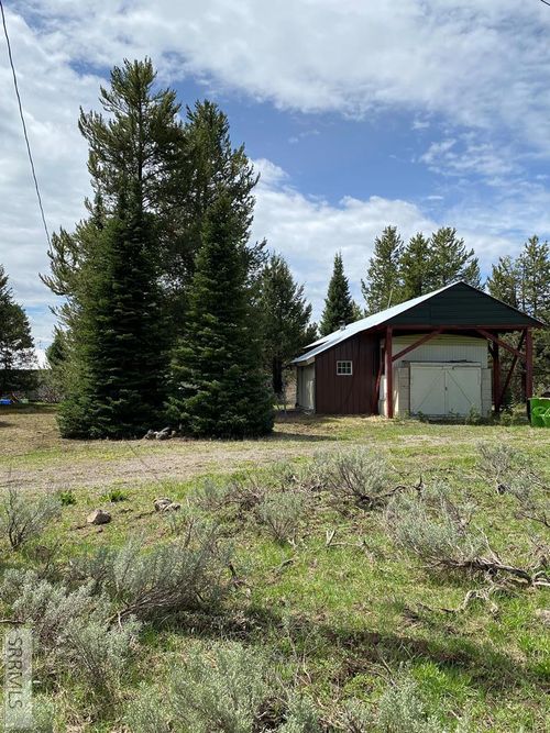 3423 Oakwood Dr, Island Park, ID, 83429-3200 | Card Image