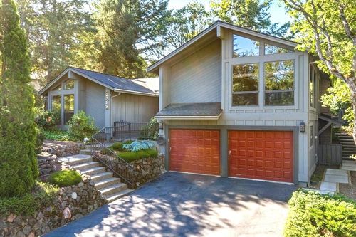 2588 Congress Way, Medford, OR, 97504-8510 | Card Image