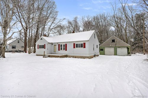 19497 Inkster Rd, Brownstown Twp, MI, 48174-9474 | Card Image