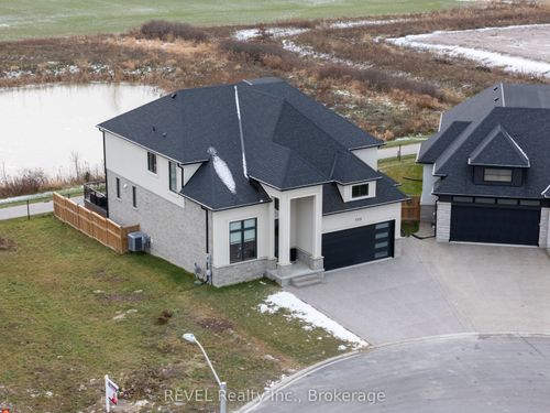 7515 Sherrilee Cres, Niagara Falls, ON, L2H3T4 | Card Image