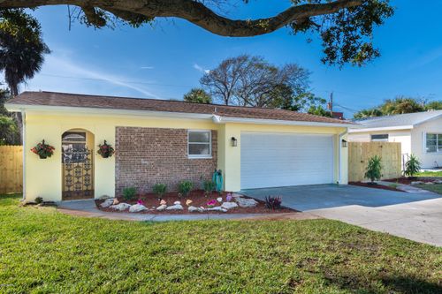 136 Valencia Dr, Ormond Beach, FL, 32176-8133 | Card Image