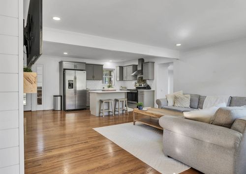 410 Cheyenne Trl, Columbia, TN, 38401-2120 | Card Image