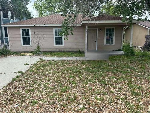 453 N Mccampbell St, Aransas Pass, TX, 78336-2636 | Card Image