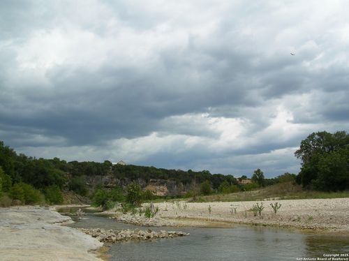 239 Comanche Path, Bandera, TX, 78003-4462 | Card Image