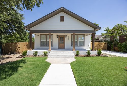 1321 E Magnolia Ave, Fort Worth, TX, 76104-5379 | Card Image