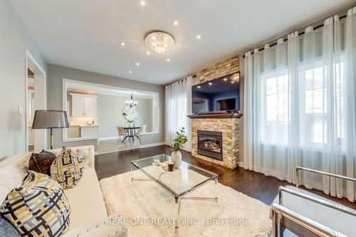 2511 Felhaber Cres, Oakville, ON, L6H7R8 | Card Image