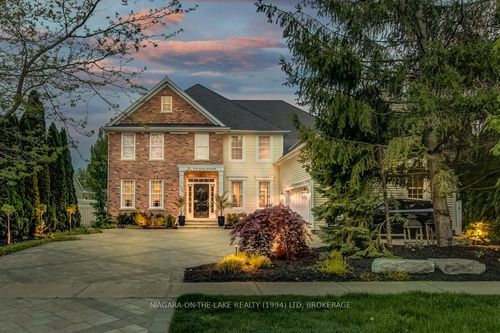736 Rye St, Niagara on the Lake, ON, L0S1J0 | Card Image