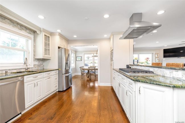 67 Matlock St, House other with 3 bedrooms, 3 bathrooms and null parking in Lido Beach NY | Image 10