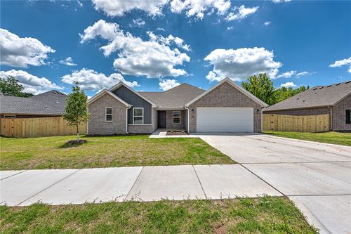 55 W Watson Ln, Farmington, AR, 72730-2803 | Card Image