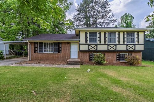 8431 Magnolia Dr, Jonesboro, GA, 30238-3132 | Card Image