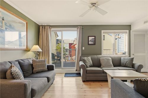 216 Goddard Row, Newport, RI, 02840-6607 | Card Image