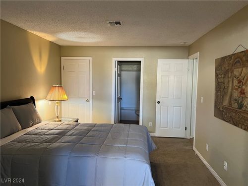 unit-b-1400 Santa Margarita St, Las Vegas, NV, 89146-2933 | Card Image