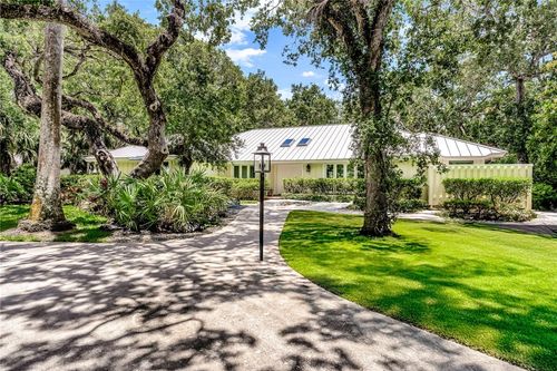 701 Canoe Trl, Vero Beach, FL, 32963-3922 | Card Image