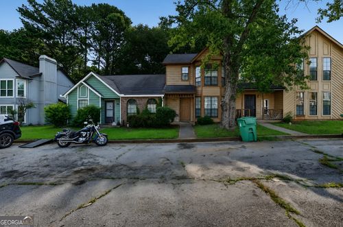 867 Heritage Oaks Dr, Stone Mountain, GA, 30088-2027 | Card Image