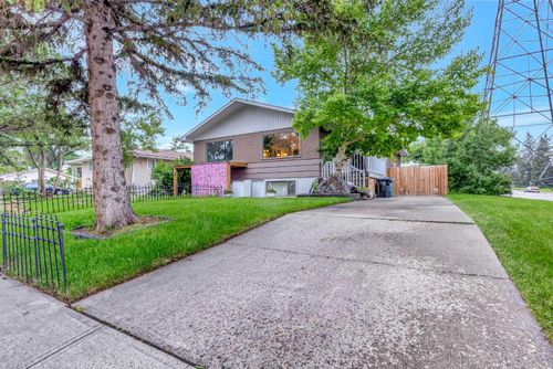 301 38 Street Sw, Calgary, AB, T3C1S9 | Card Image