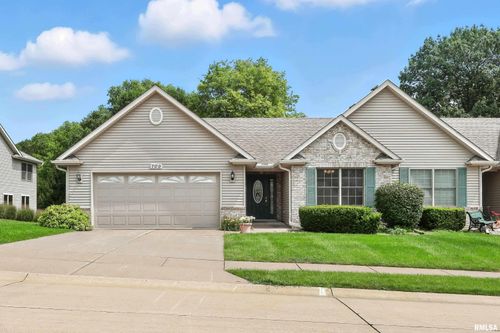 709 Hartz Ct, Le Claire, IA, 52753-9259 | Card Image