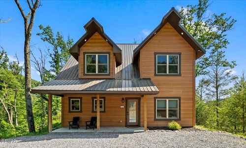 31-4228 Wears Valley Rd, Sevierville, TN, 37862-8152 | Card Image