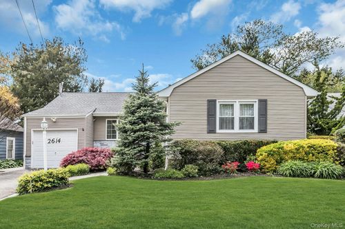 2614 Soper Ave, Baldwin, NY, 11510-3722 | Card Image