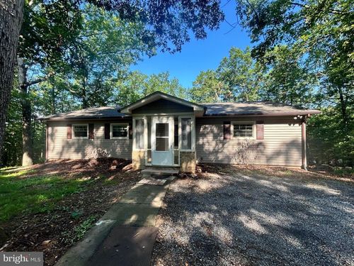 126 Trillium Ln, CROSS JUNCTION, VA, 22625-2152 | Card Image