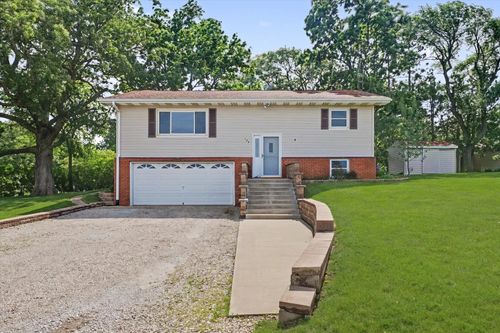 104 Choctaw Trl, Loda, IL, 60948-9667 | Card Image