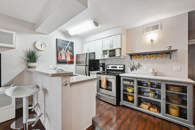 APT-5 - 2302 E Side Dr, Condo with 1 bedrooms, 1 bathrooms and 1 parking in Austin TX | Image 6