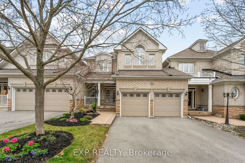 54 Stonecliffe Cres, Aurora, ON, L4G7Z6 | Card Image