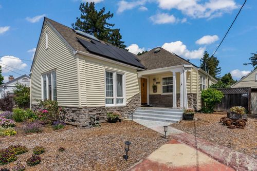 1722 Elm St, Napa, CA, 94559-3742 | Card Image