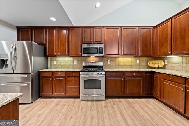 406 Kenley Ct, Condo with 2 bedrooms, 2 bathrooms and 2 parking in McDonough GA | Image 12
