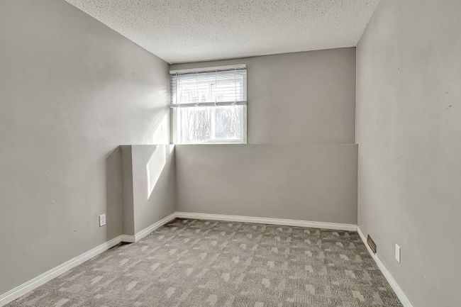 30 - 8112 36 Avenue Nw, Home with 3 bedrooms, 1 bathrooms and 1 parking in Calgary AB | Image 23