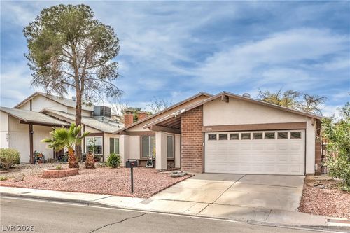 4775 Woodridge Rd, Las Vegas, NV, 89121-5824 | Card Image