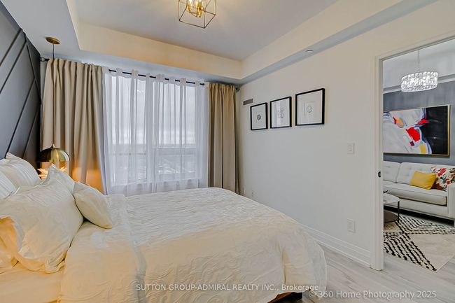 2210 - 3700 Highway 7, Condo with 2 bedrooms, 1 bathrooms and 1 parking in Vaughan ON | Image 8