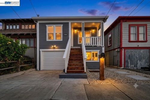 111 Garretson Ave, Rodeo, CA, 94572-1028 | Card Image