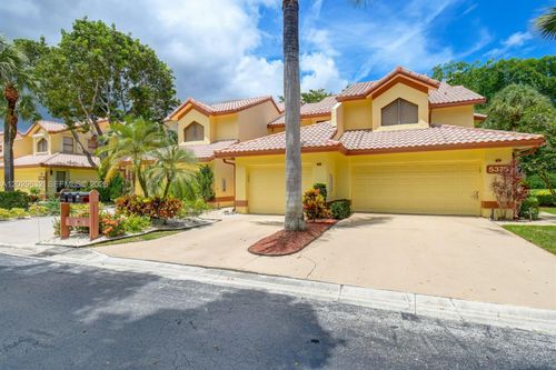 2-5375 10th Fairway Dr, Delray Beach, FL, 33484-7824 | Card Image