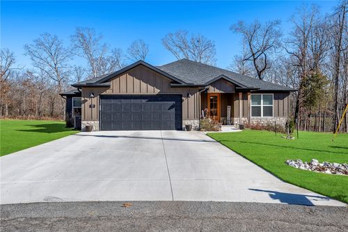 49 Saint Andrews Dr, Bella Vista, AR, 72715-6053 | Card Image