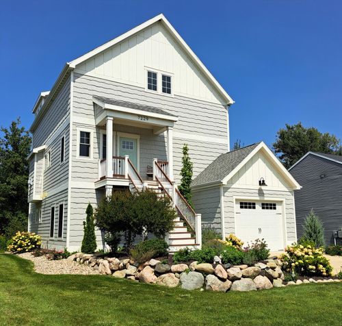 7229 Lakeview Ave, South Haven, MI, 49090-9573 | Card Image